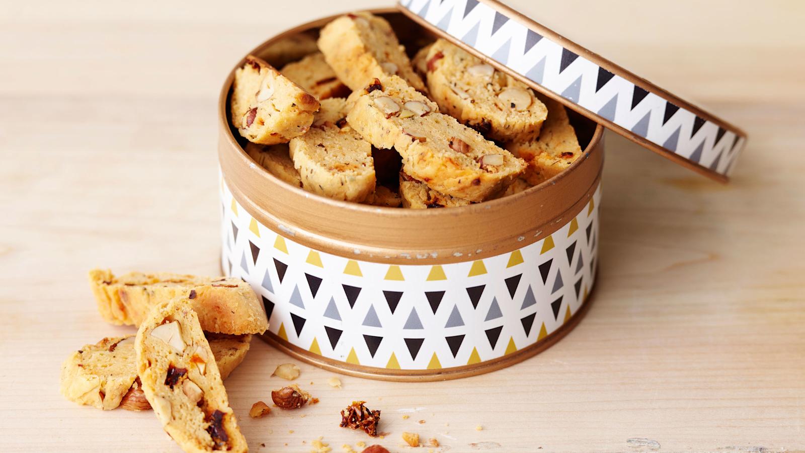 Rapeat parmesaanikeksit