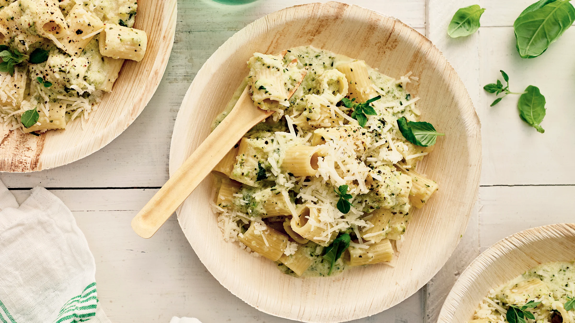 Kermainen kesäkurpitsapasta