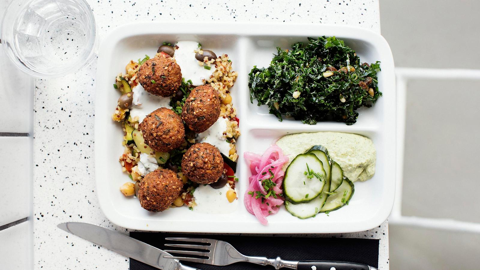 Kasvisruoka kasvattaa suosiotaan, ja vegeherkkuja on entistä enemmän tarjolla myös ravintoloissa.