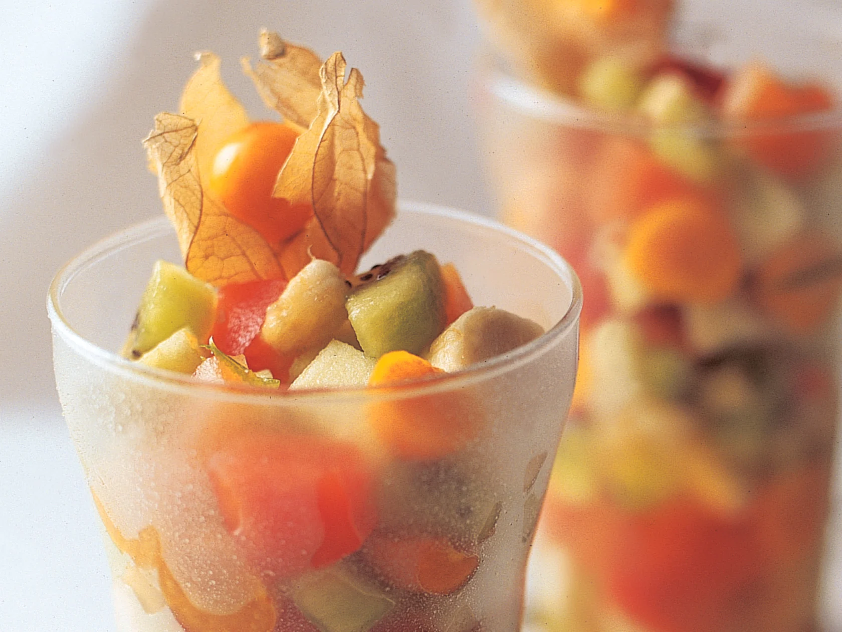 Eksoottinen hedelmäsalaatti