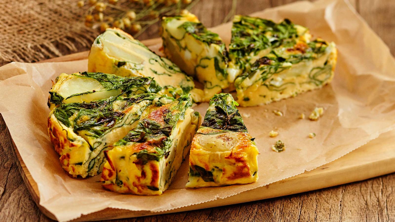 Pinaatti-perunamunakas uunissa