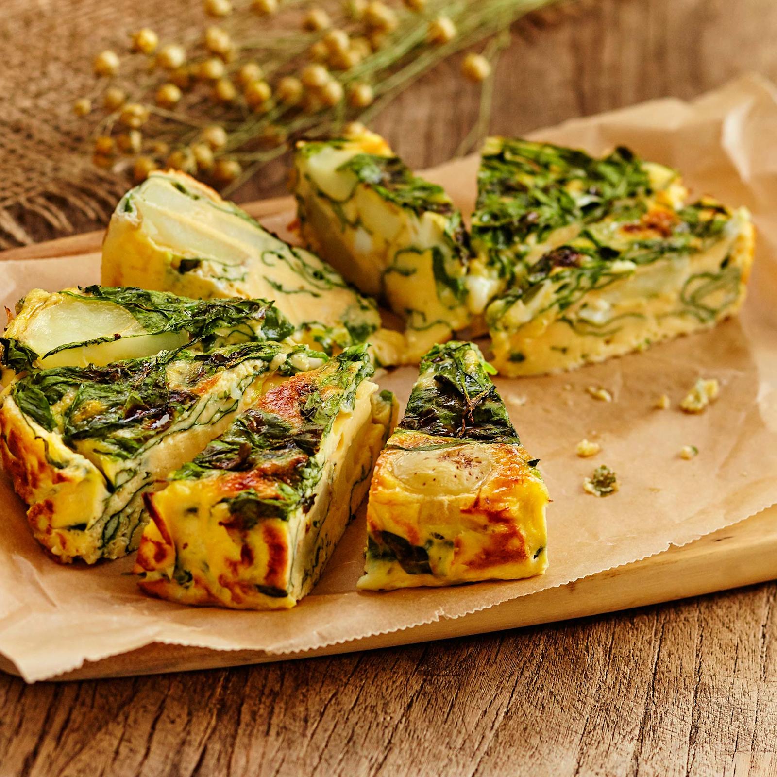 Pinaatti-perunamunakas uunissa