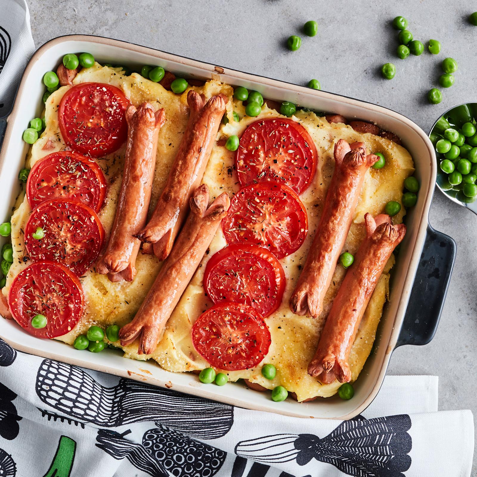 Naurava nakki-perunasoselaatikko