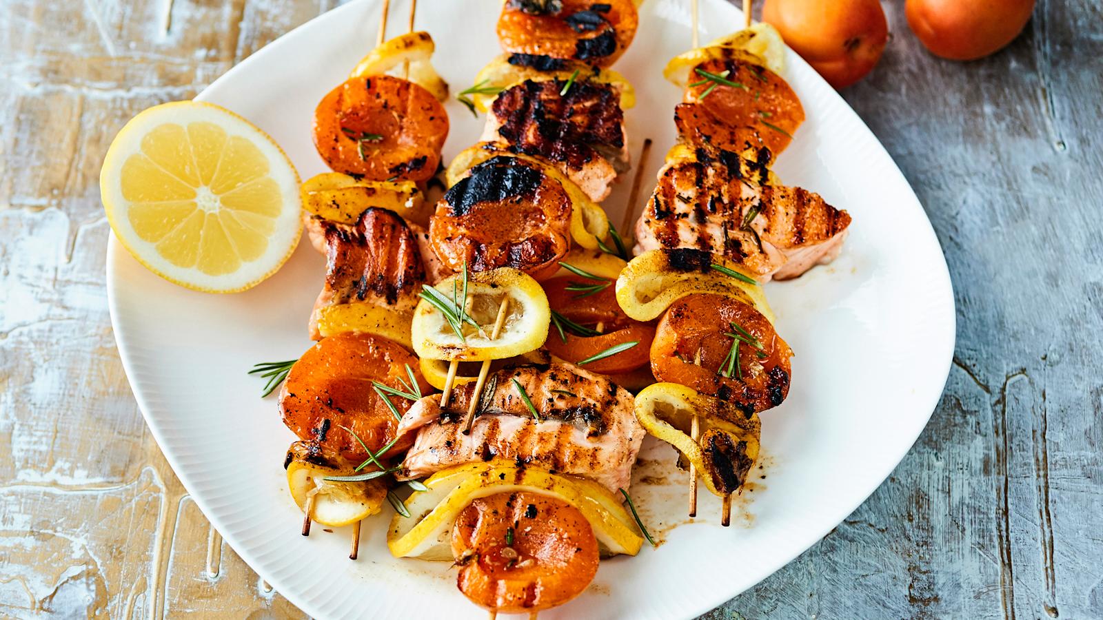 Aprikoosi-lohivartaat