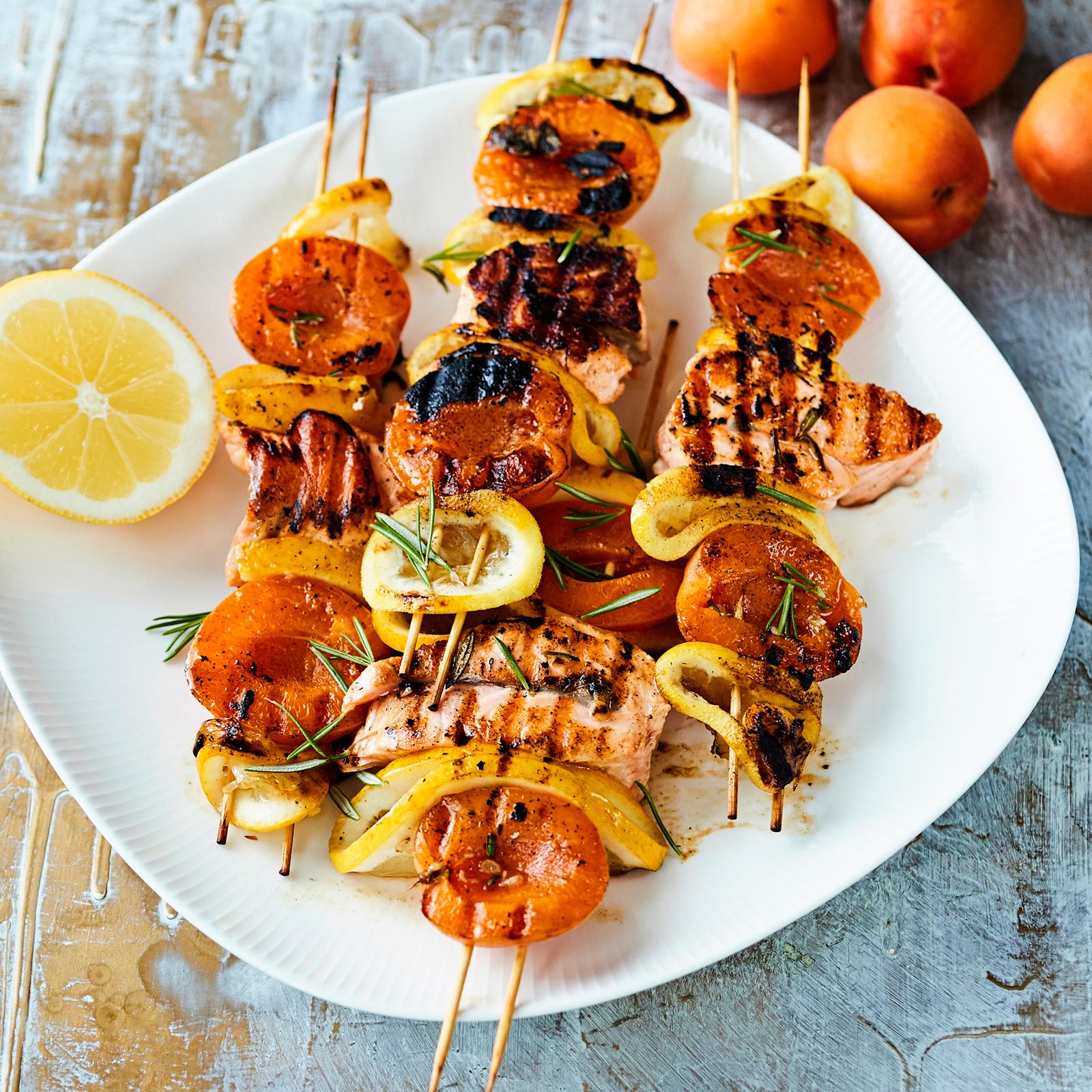 Aprikoosi-lohivartaat