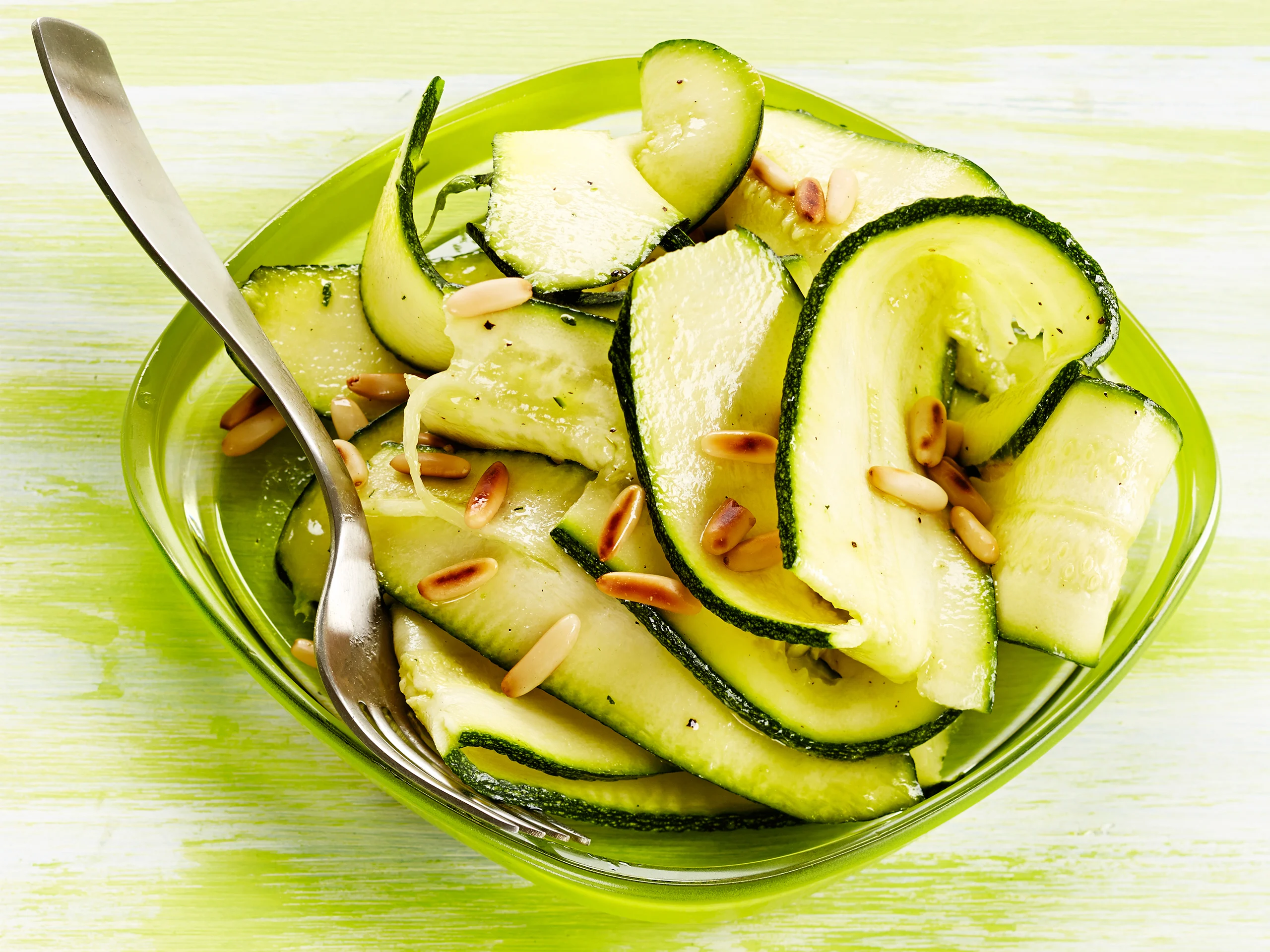 Kesäkurpitsasalaatti