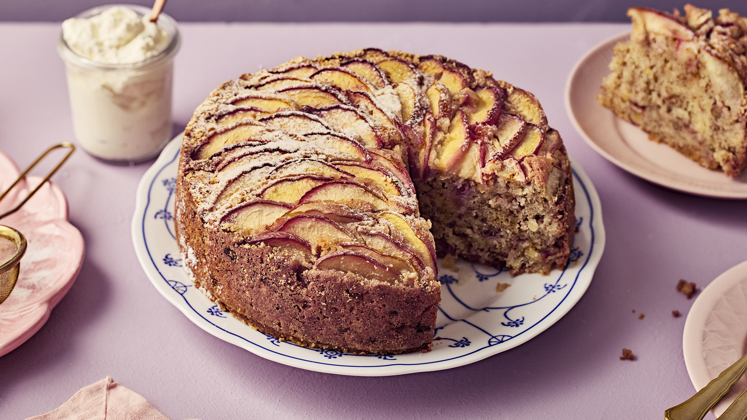 Mehevä nektariinikakku