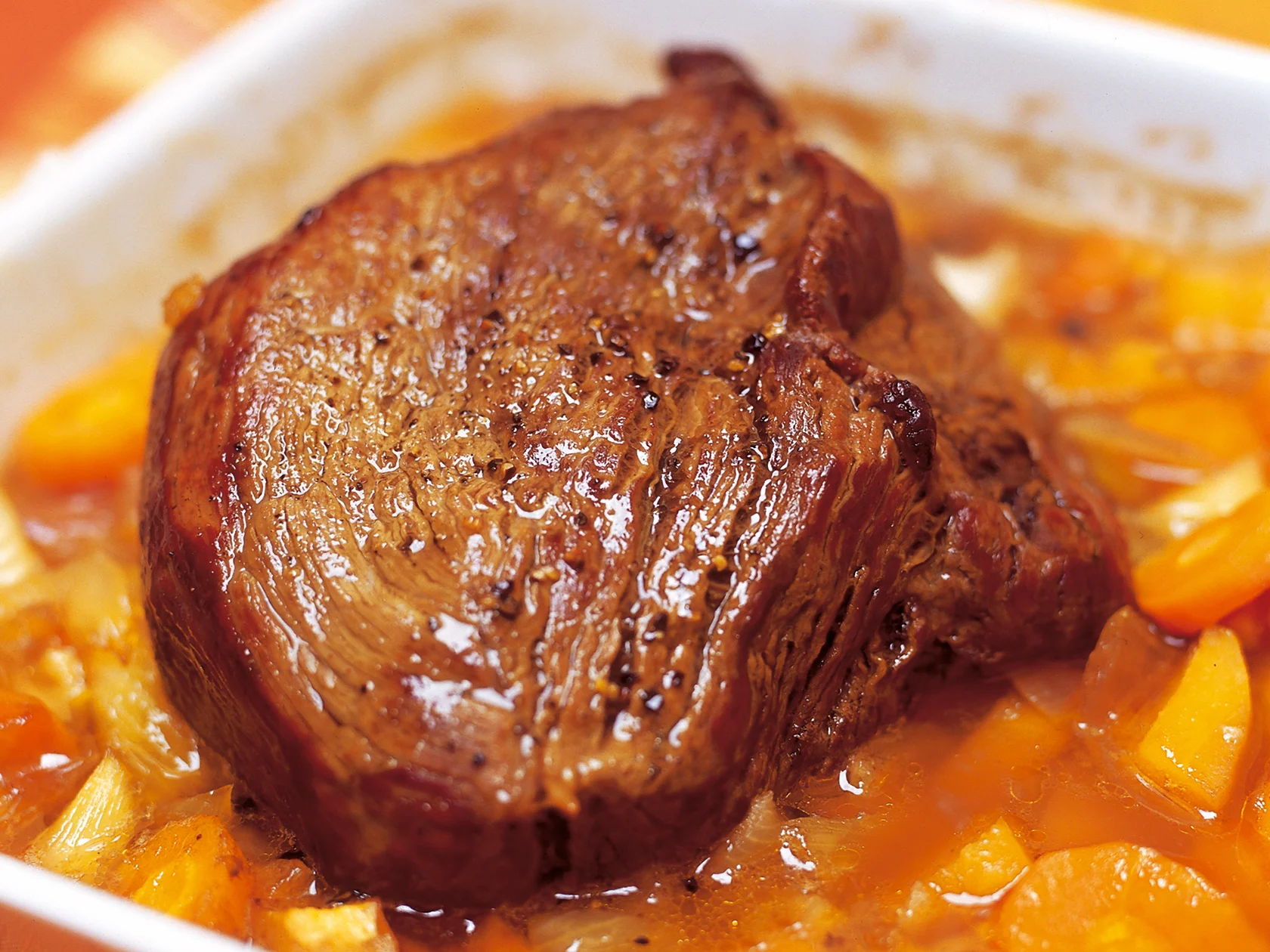 Hunajaiset juurekset ja sipulit