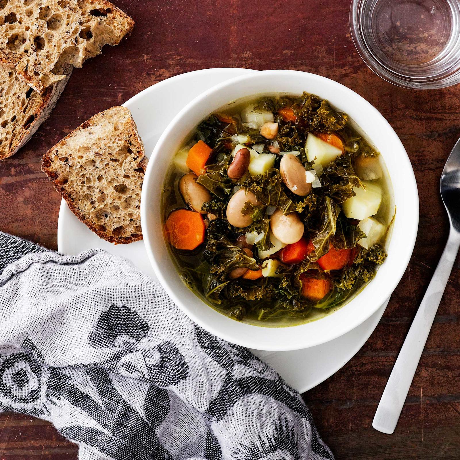 Lehtikaali-papukeitto