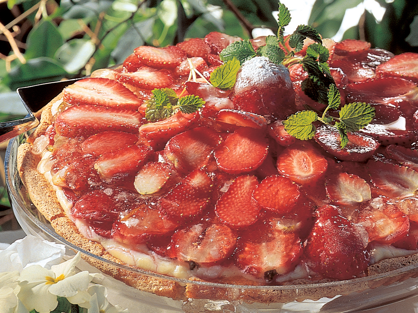 Juhannuksen mansikkakakku