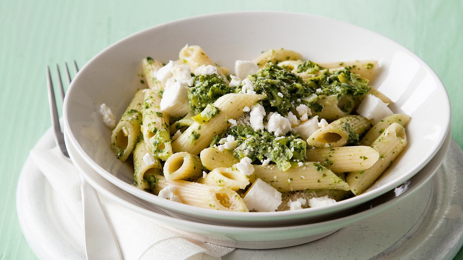 Pinaatti-fetapasta