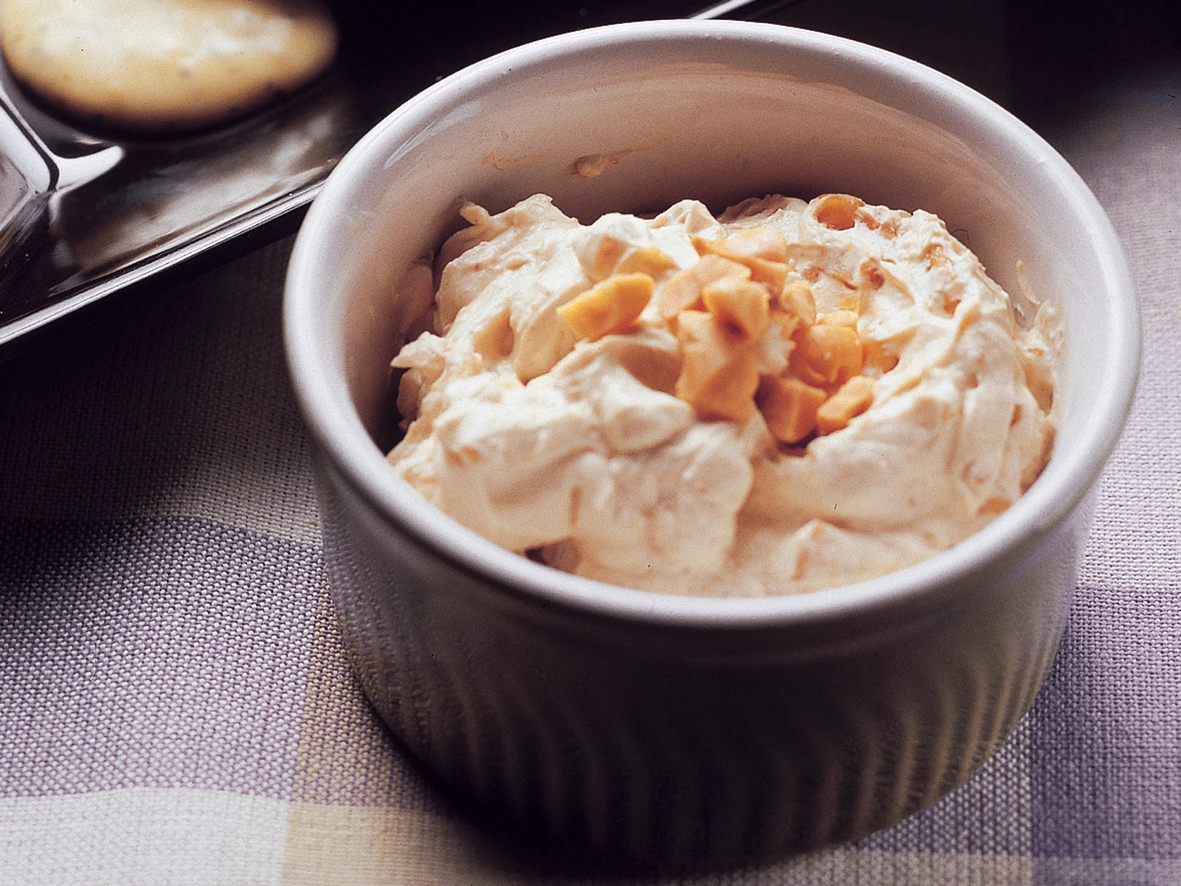 Valkosipuli-yrttikastike