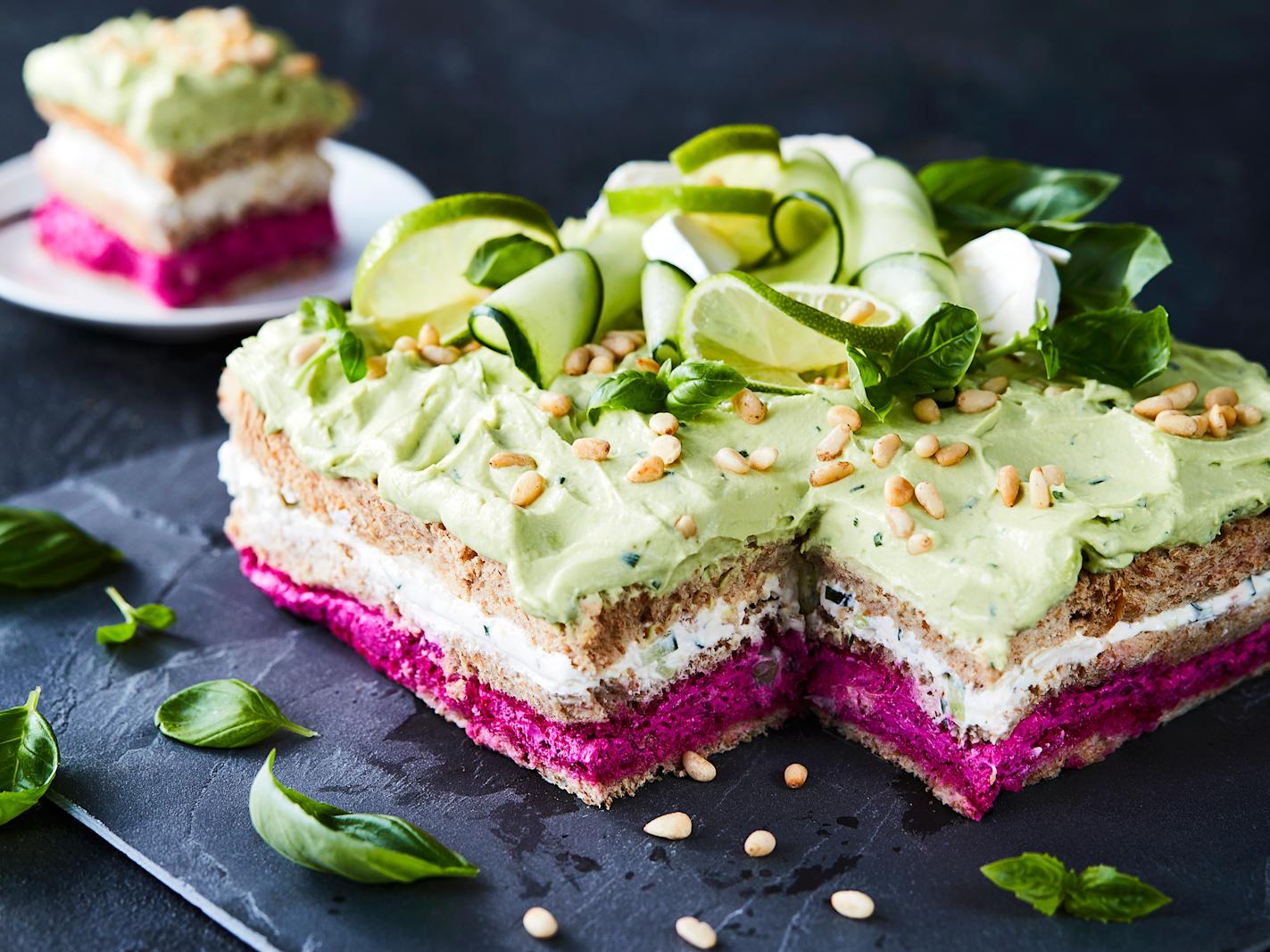 Kasvisvoileipäkakku