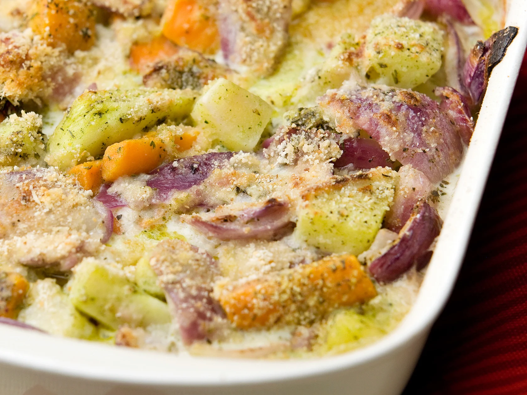 Helppo juuresgratiini