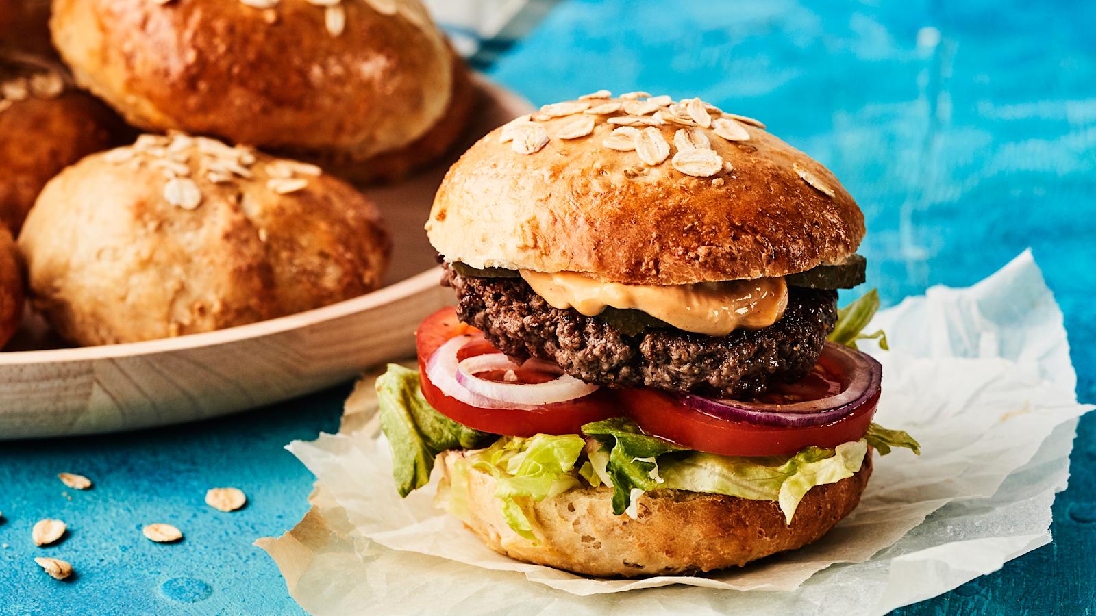 Kauraisat burgerisämpylät