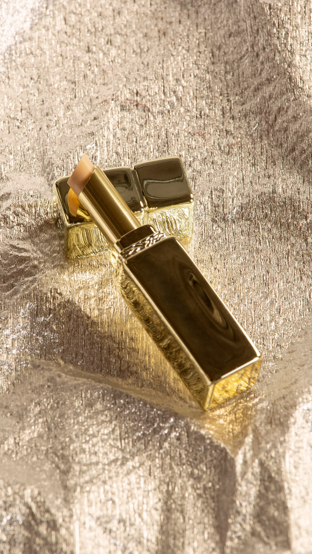 Guerlain KissKiss Liplift -huulipunan kiinnittäjä