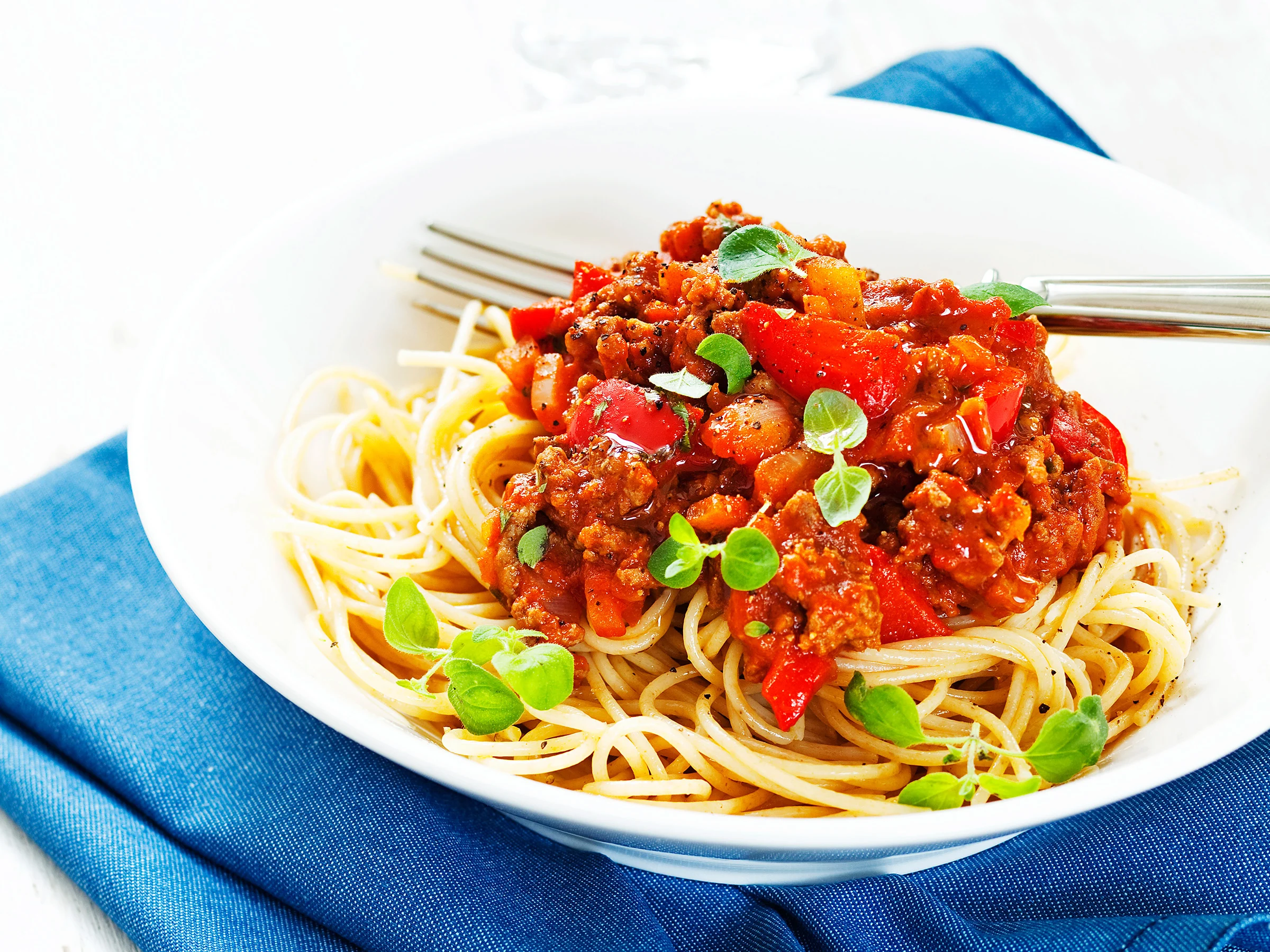 Valkosipulinen pastakastike