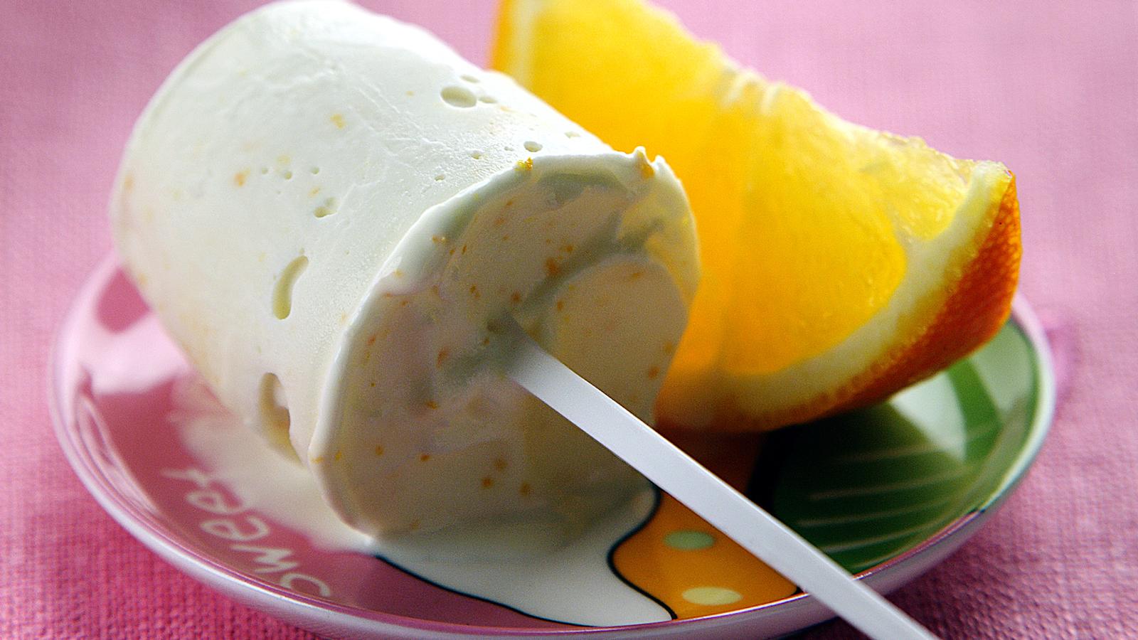 Appelsiinijäätelöpuikot