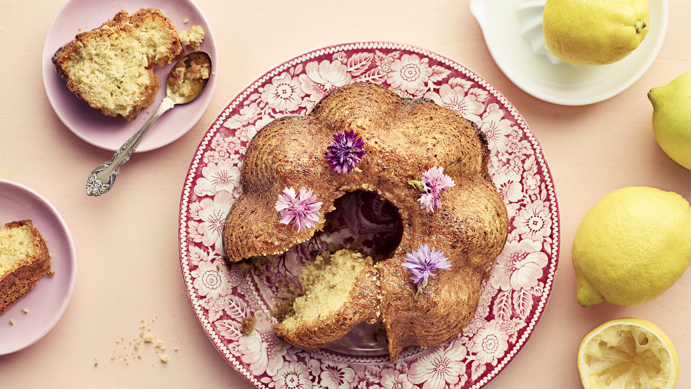 Gluteeniton sitruunakakku