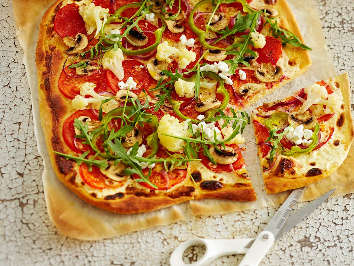 Valkoinen kasvispizza