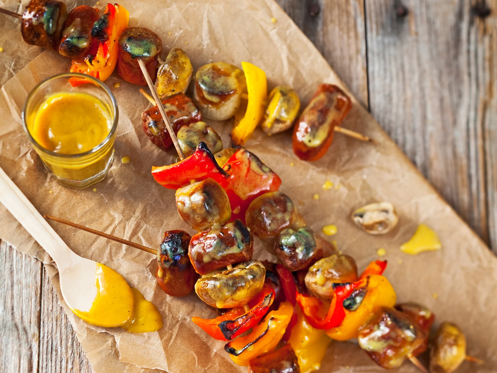 Makkara-paprikavartaat