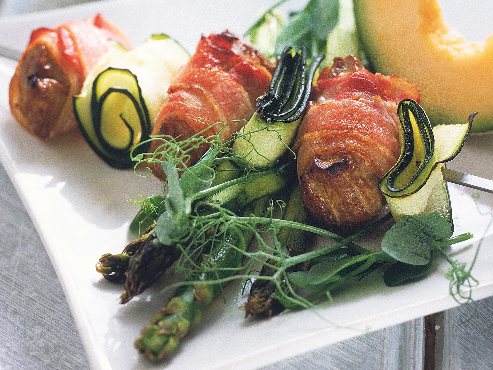 Pekoni-kesäkurpitsavartaat