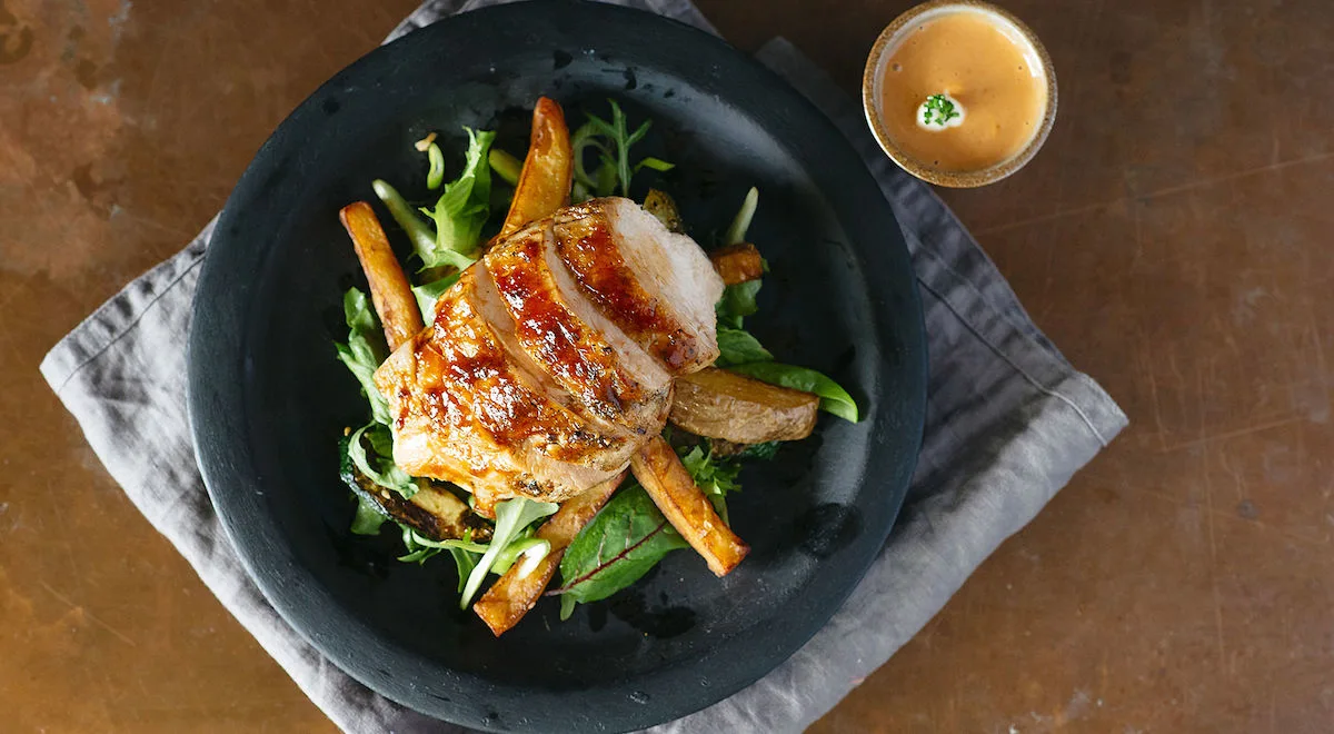 Curryglazella paahdettu broileri ja varhaisperunaranskalaiset