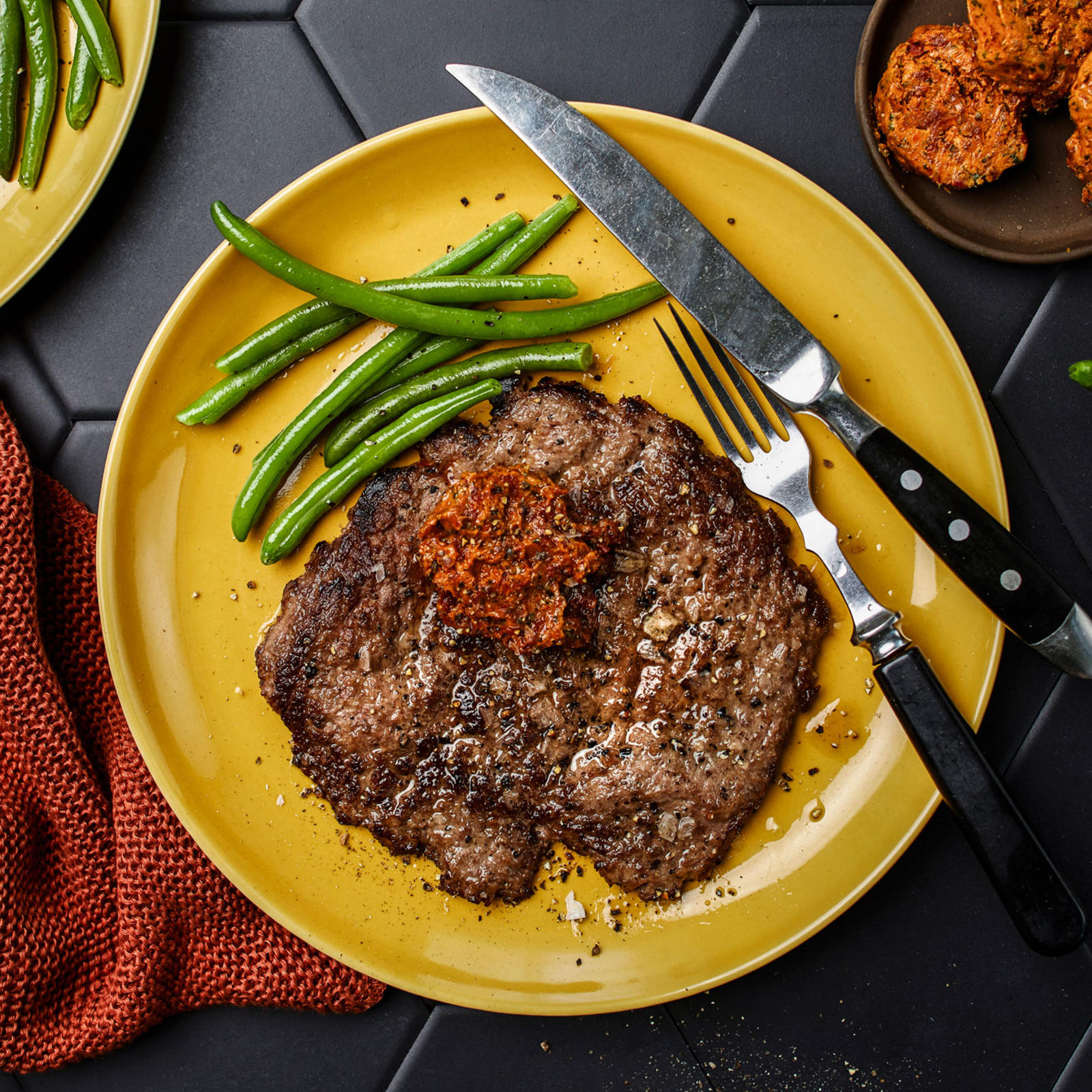 Helpot lehtipihvit jauhelihasta