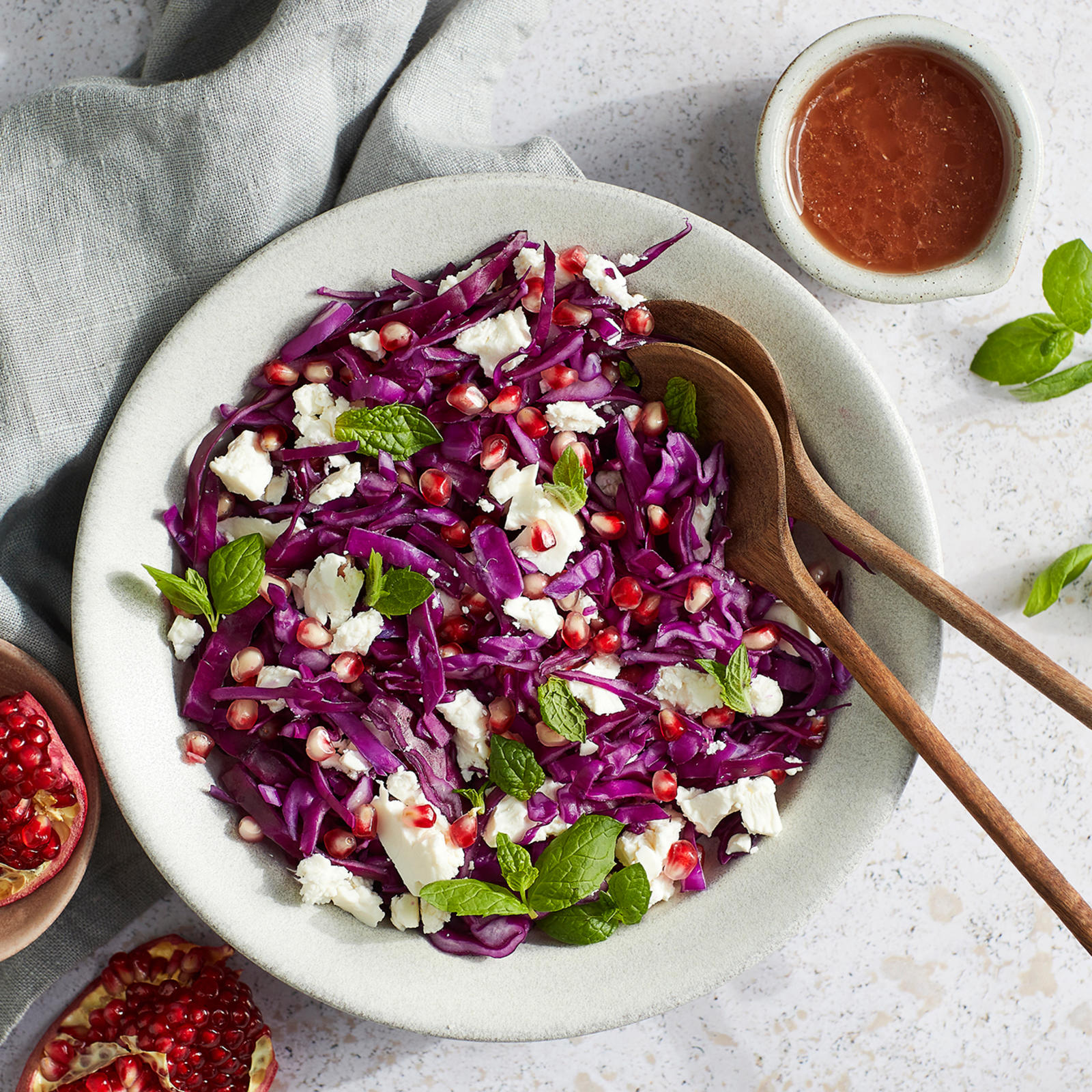 granaattiomenasalaatti