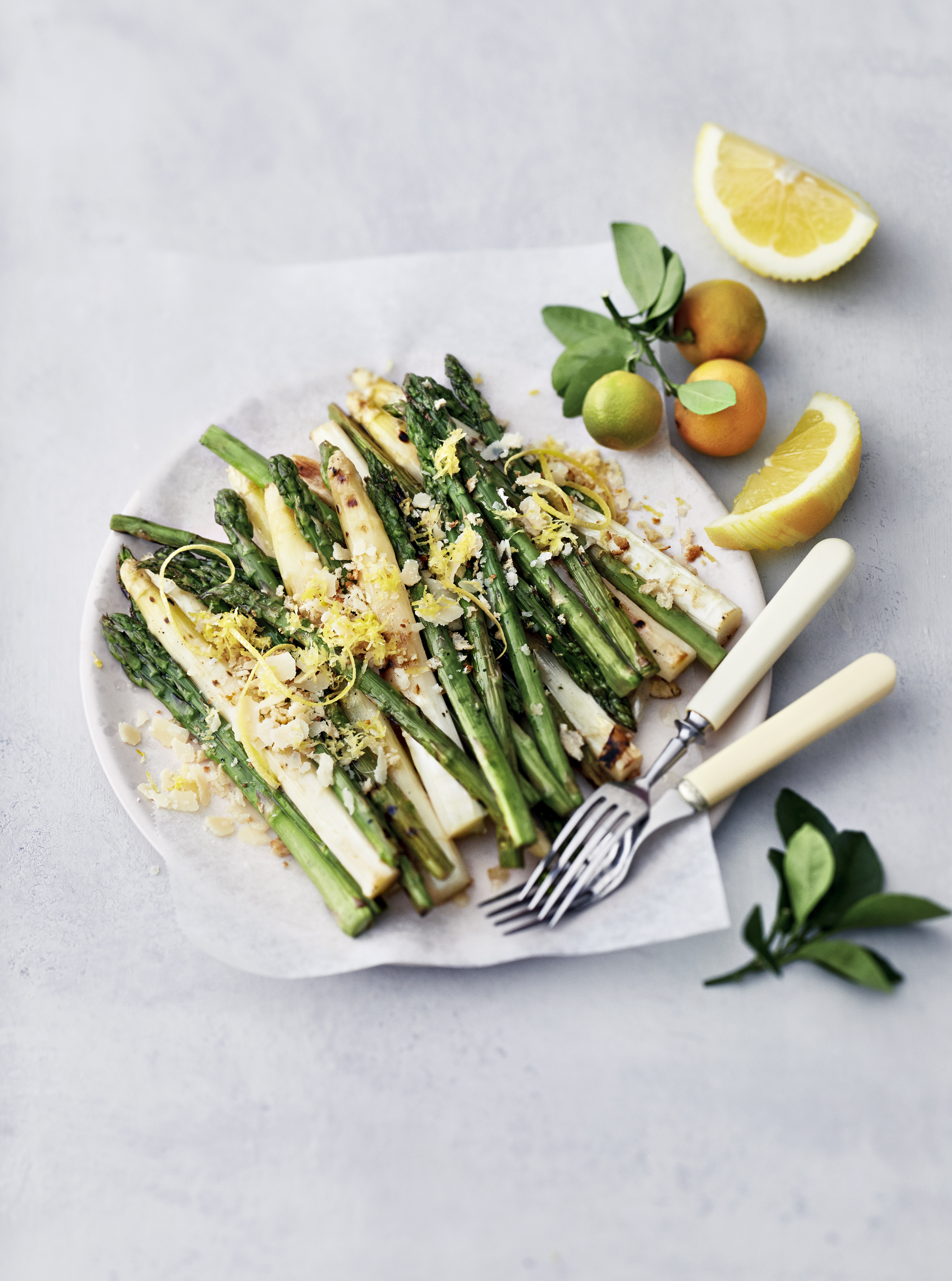 Parsaa, leivänmuruja ja sitruunavoita