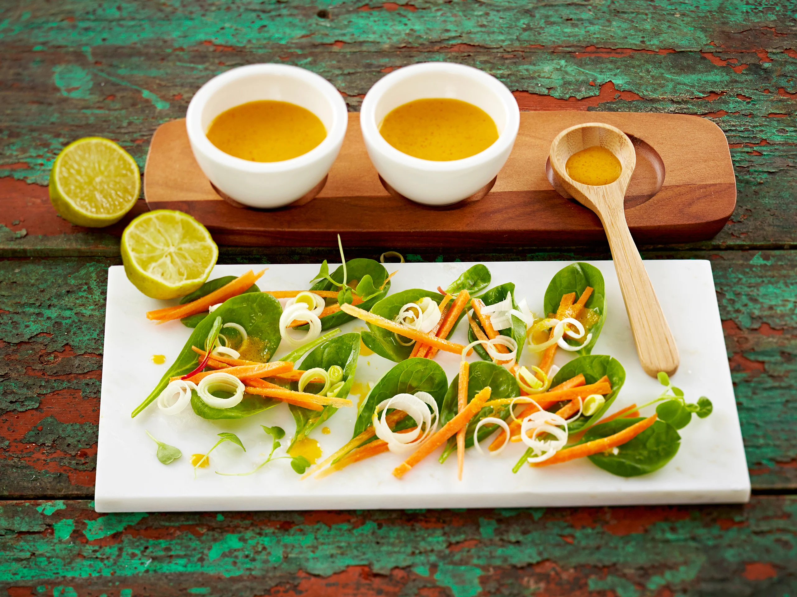 Kevyt porkkana-inkiväärikastike