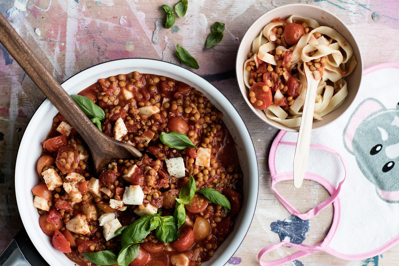 Tomaattinen halloumikastike