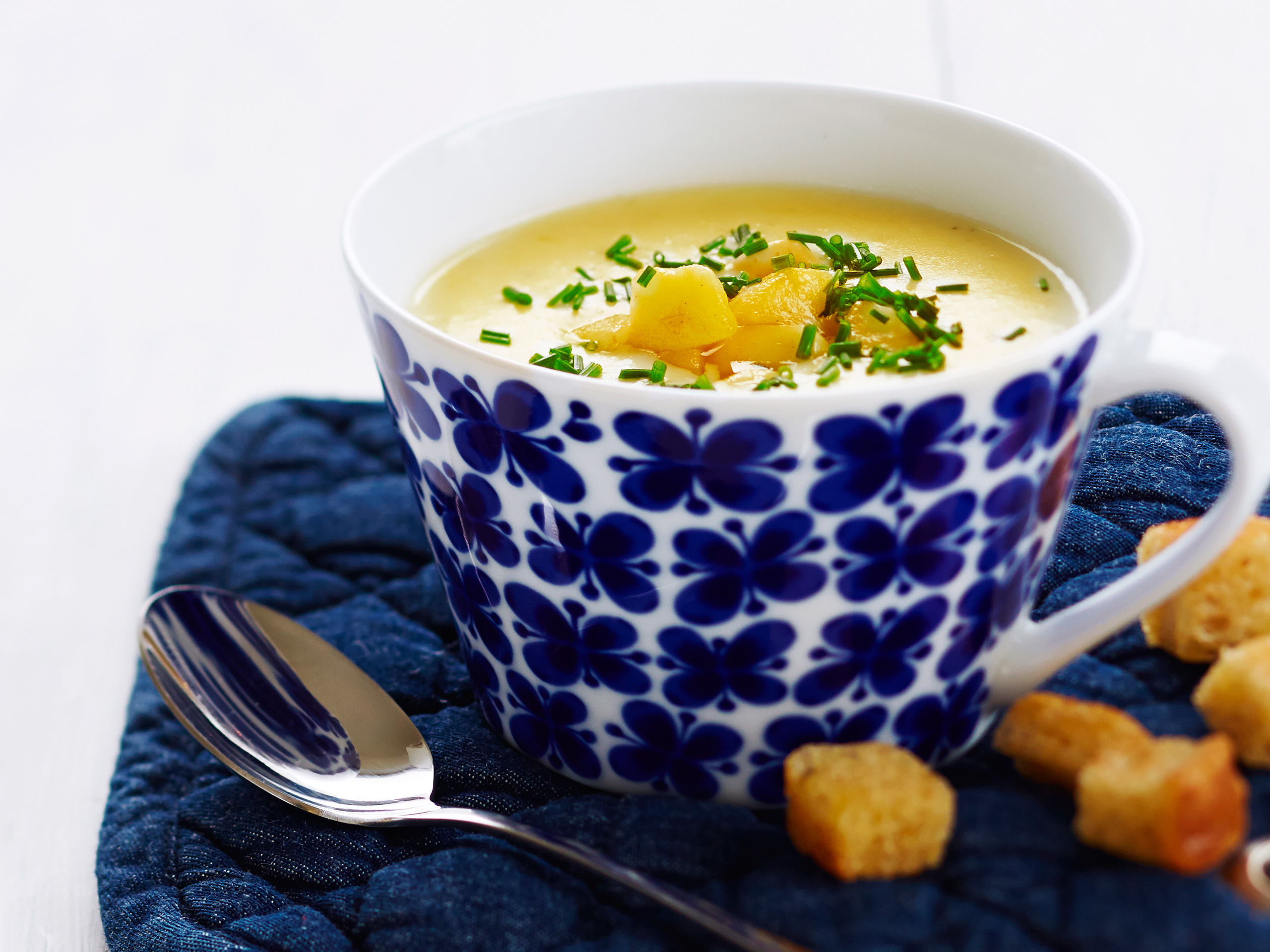 Vuohenjuusto-purjokeitto