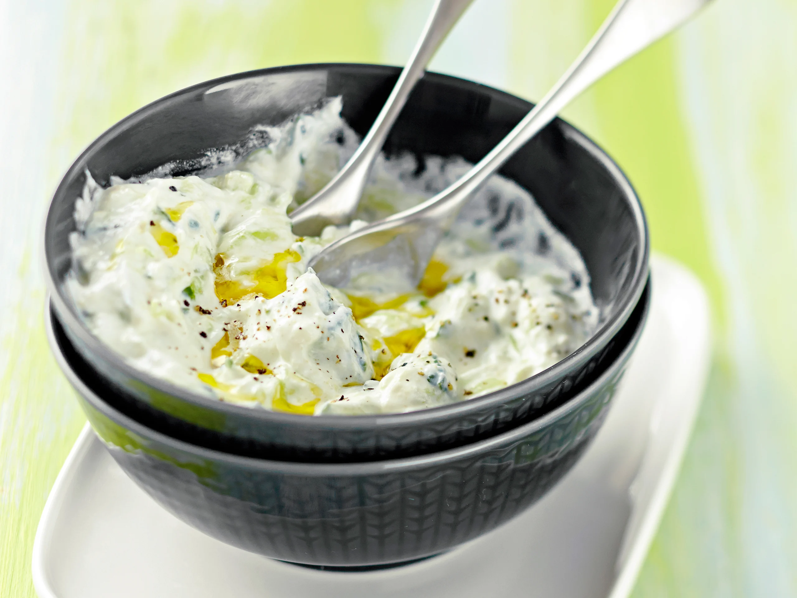 Piparjuuriraitakastike