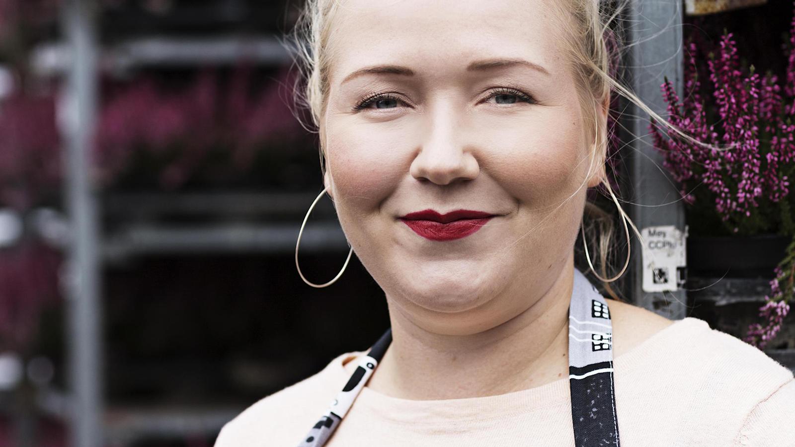 Anna Salomaa on HOK-Elannon Kukkasitomon floristi.