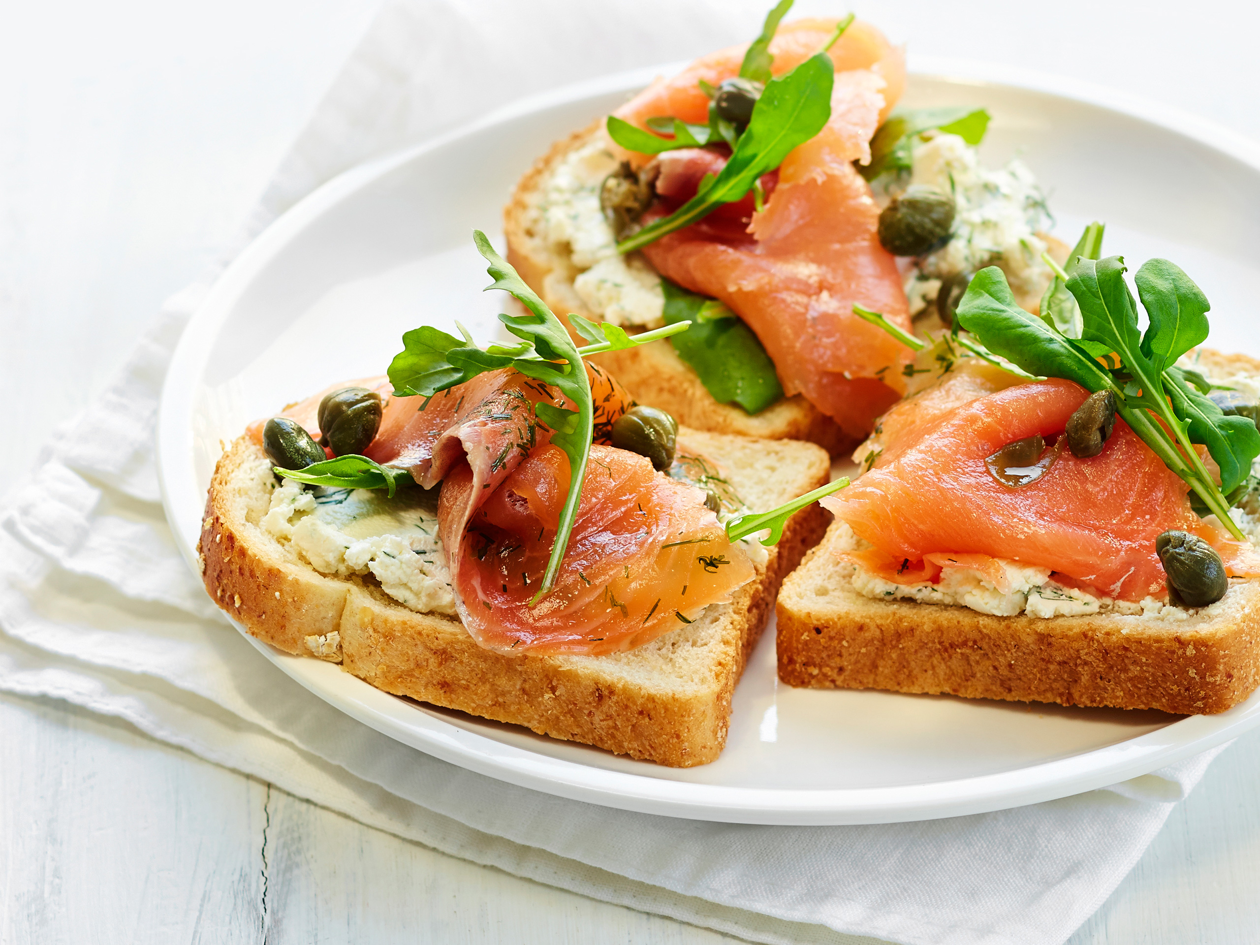 Graavilohi-paahtoleivät