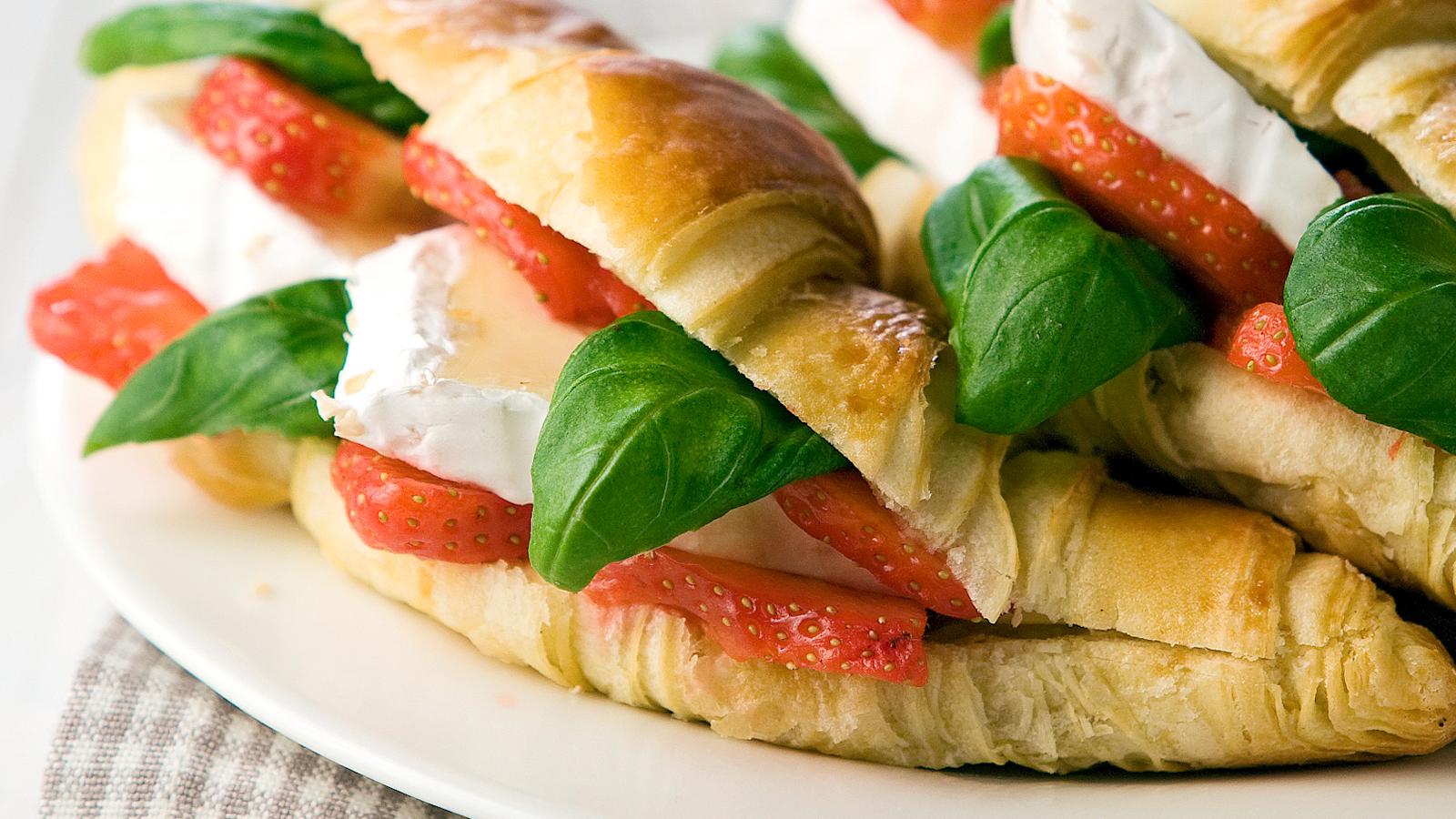 Täytetyt croissantit