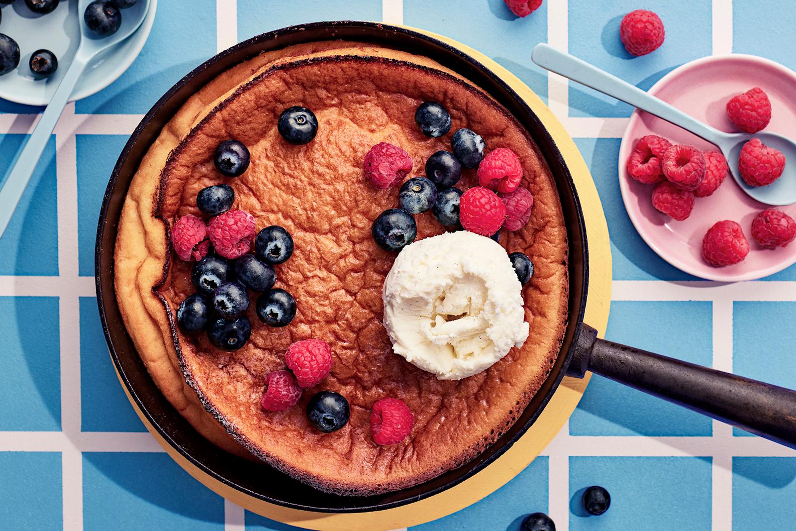 Dutch baby eli hollantilainen pannukakku