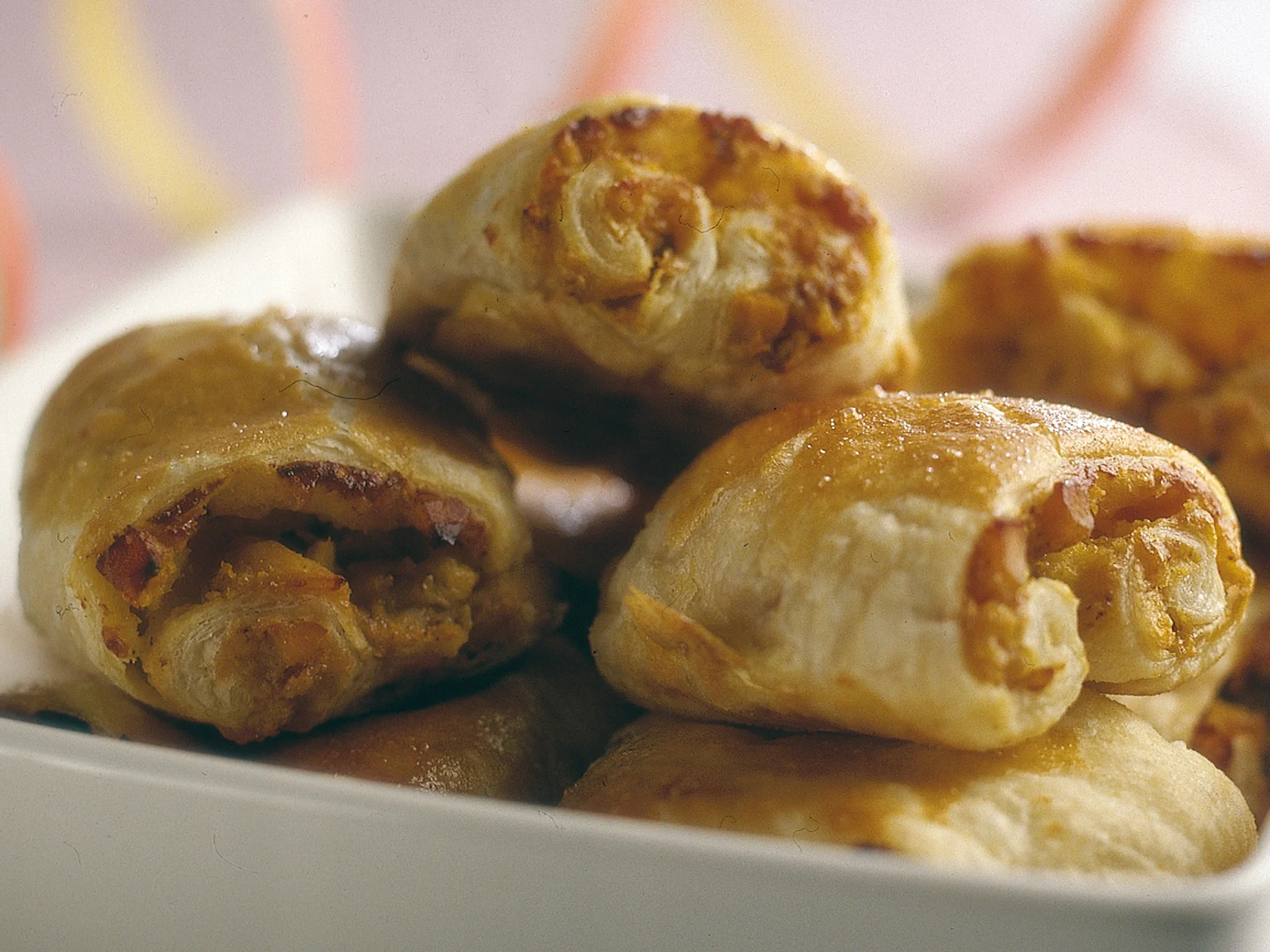 Piparjuuri-broileripasteijat