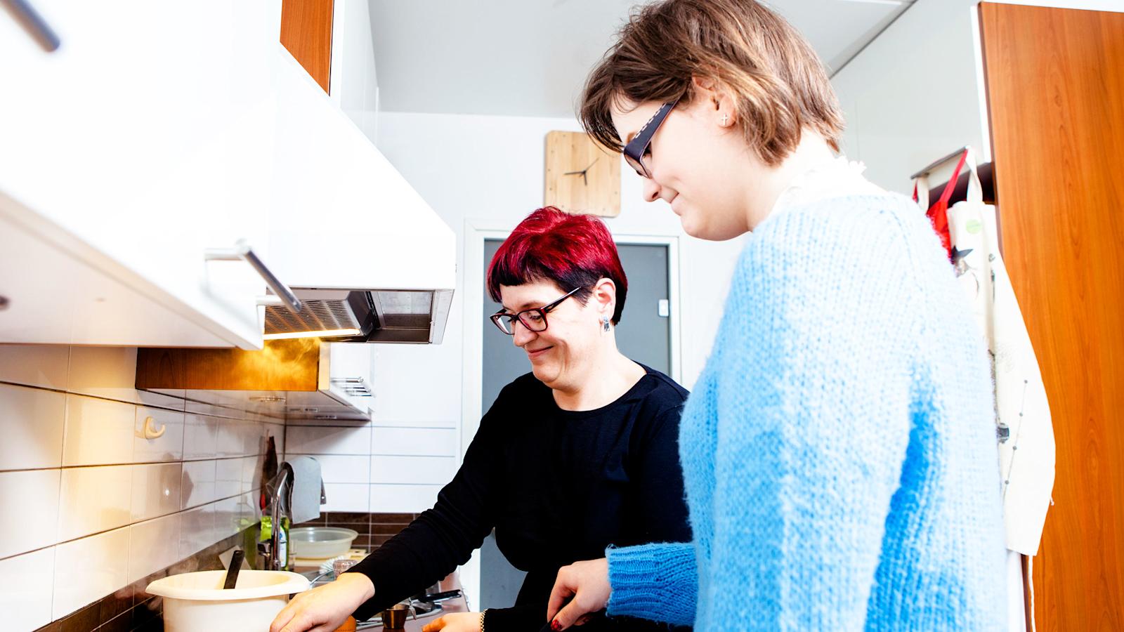 Tarja Poikolainen ja Emma Poikolainen