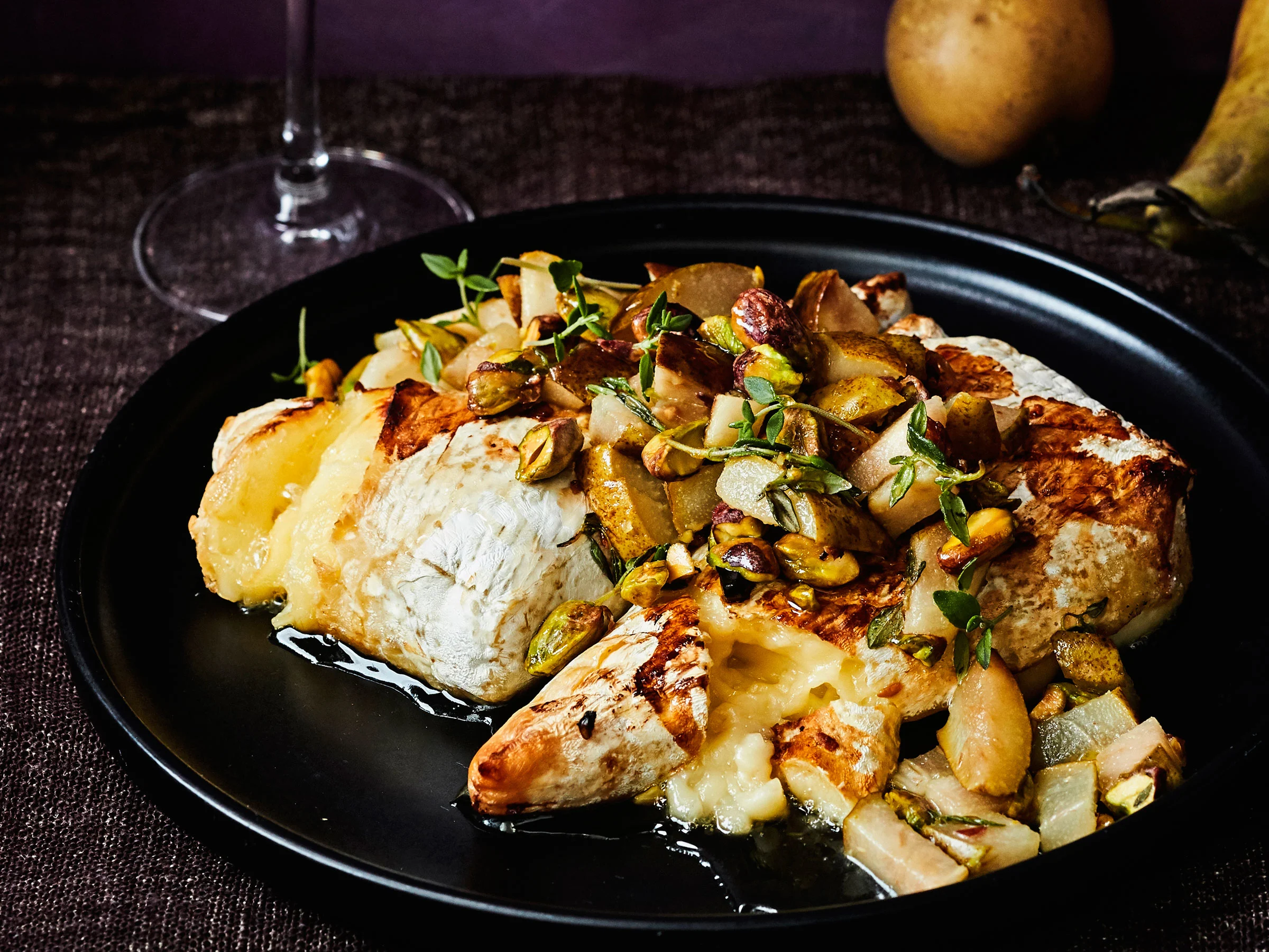 Uunibrie ja inkivääripäärynät