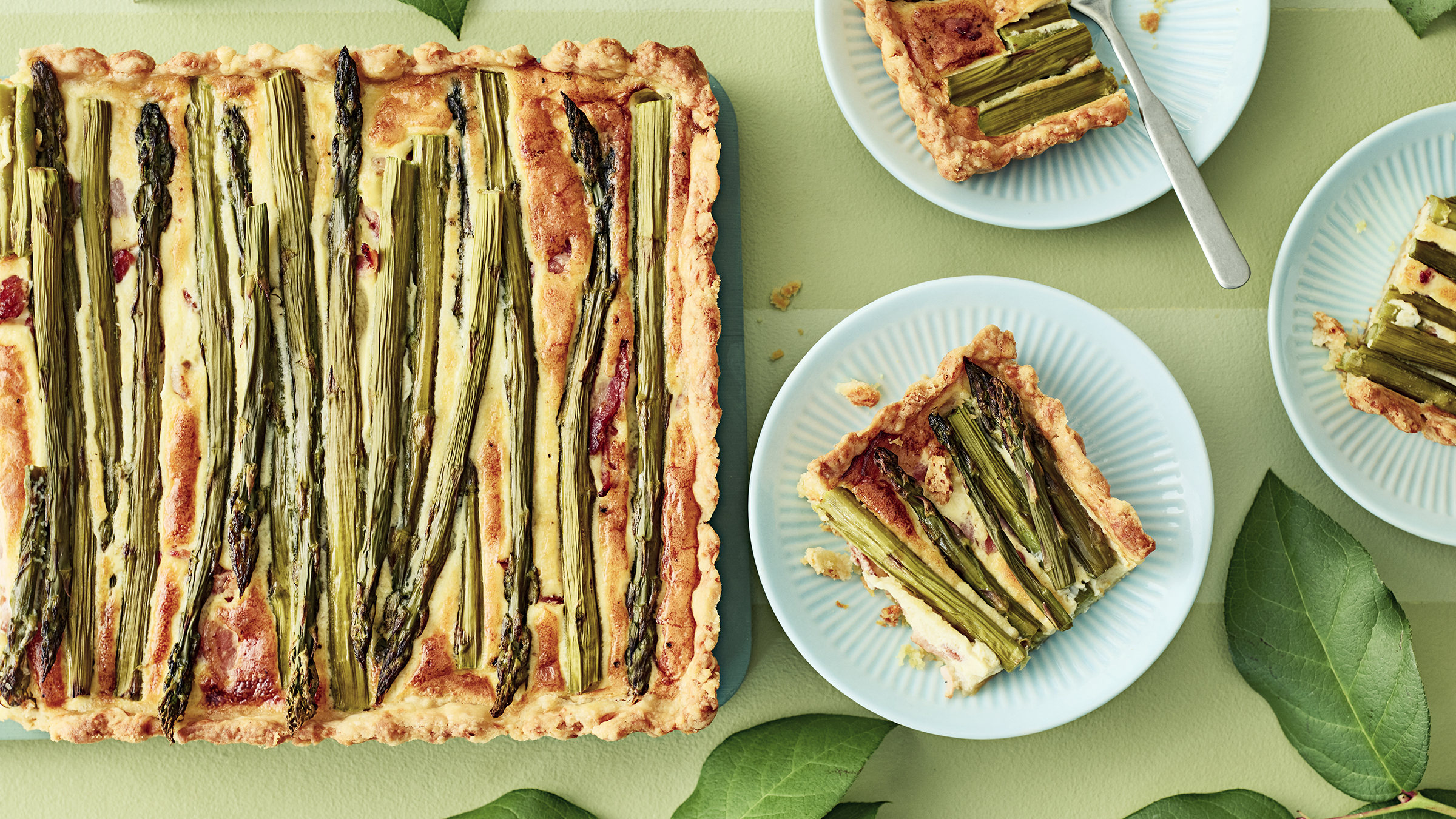 Parsa-pekonipiirakka