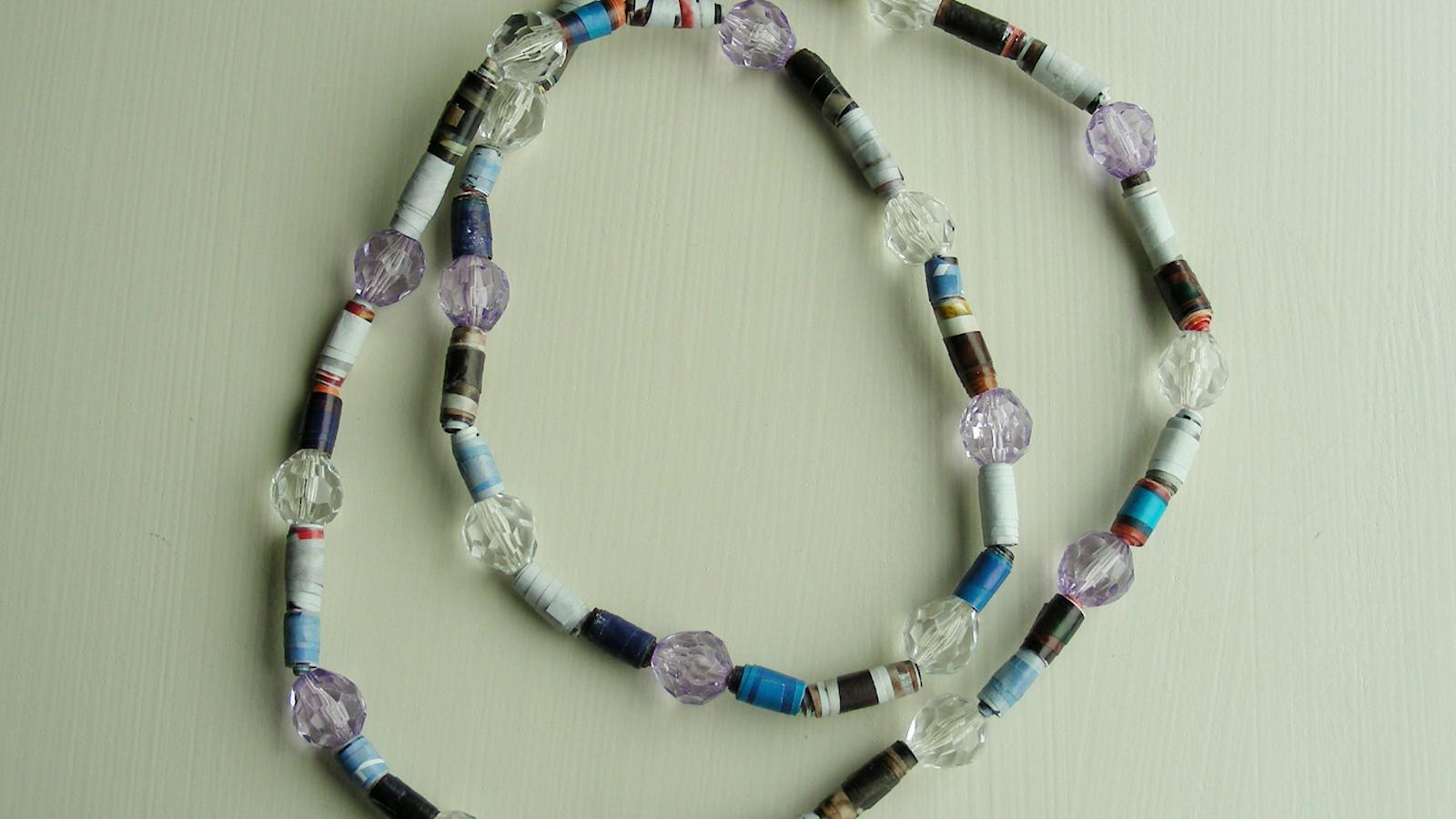 Paperihelmet kierrätyspaperista