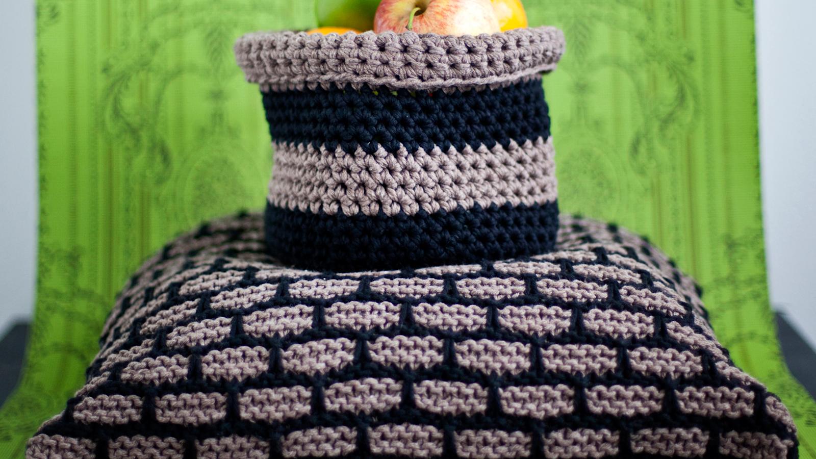 Neulottu tyynynpäällinen