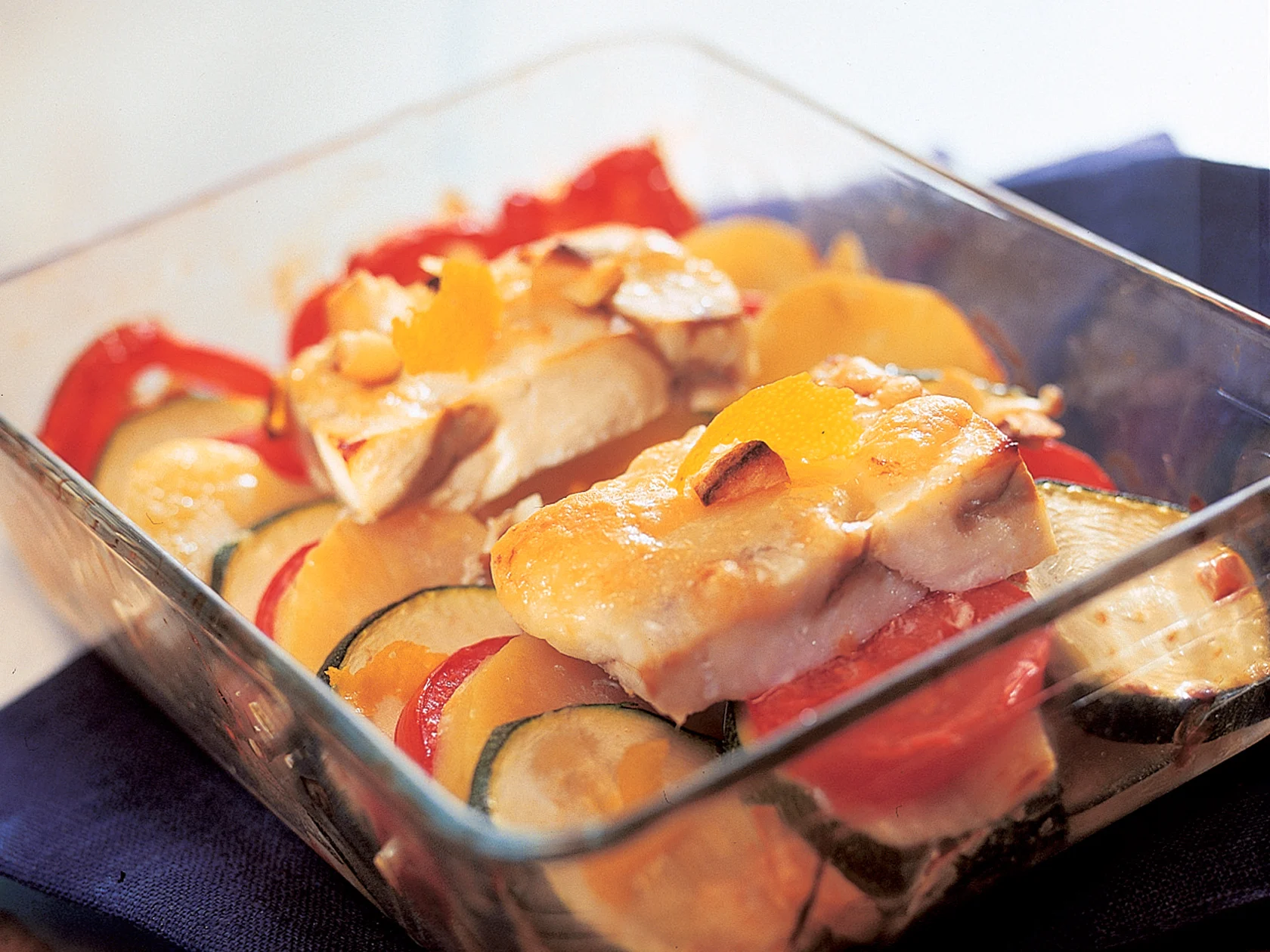 Kätevä kala-kasvisvuoka