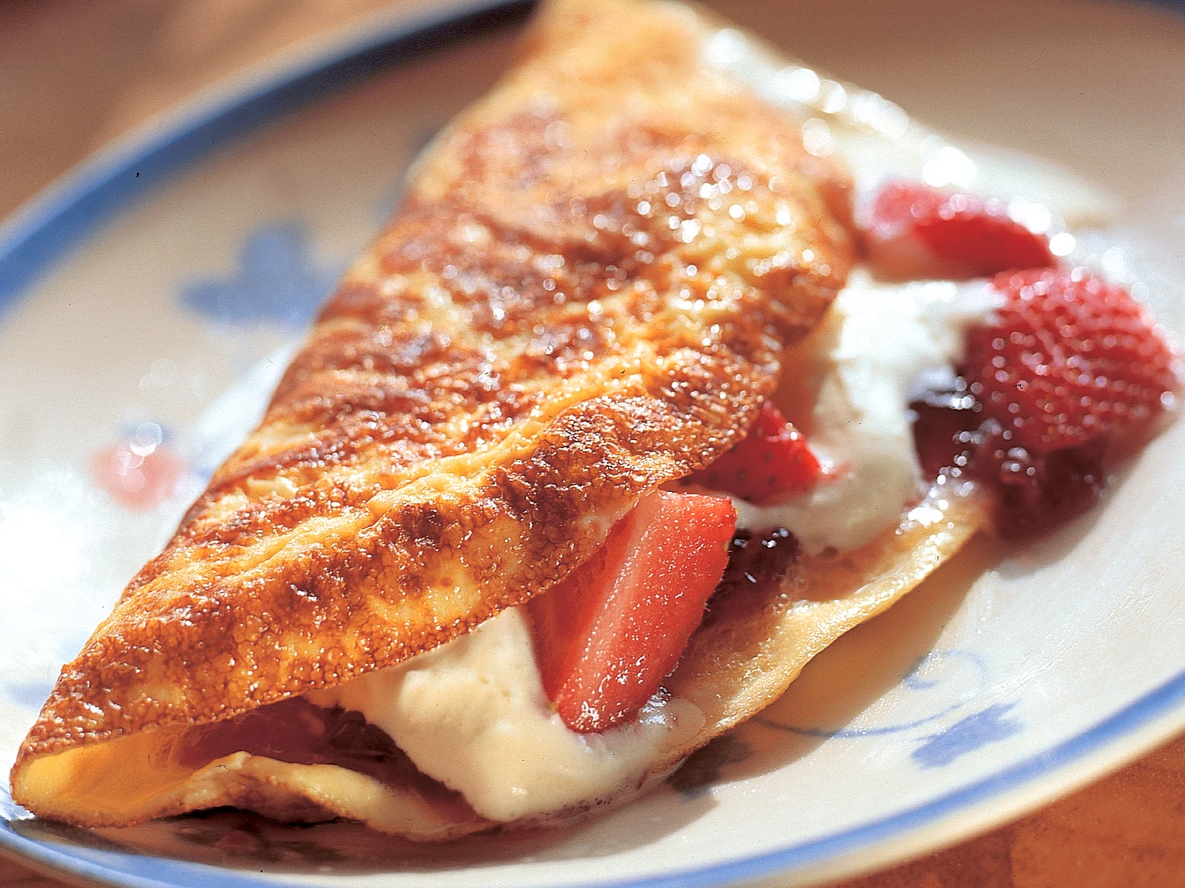 Kesän mansikkaomeletti