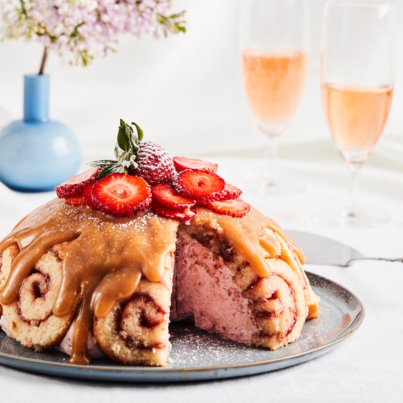 Mansikkainen Charlotte russe