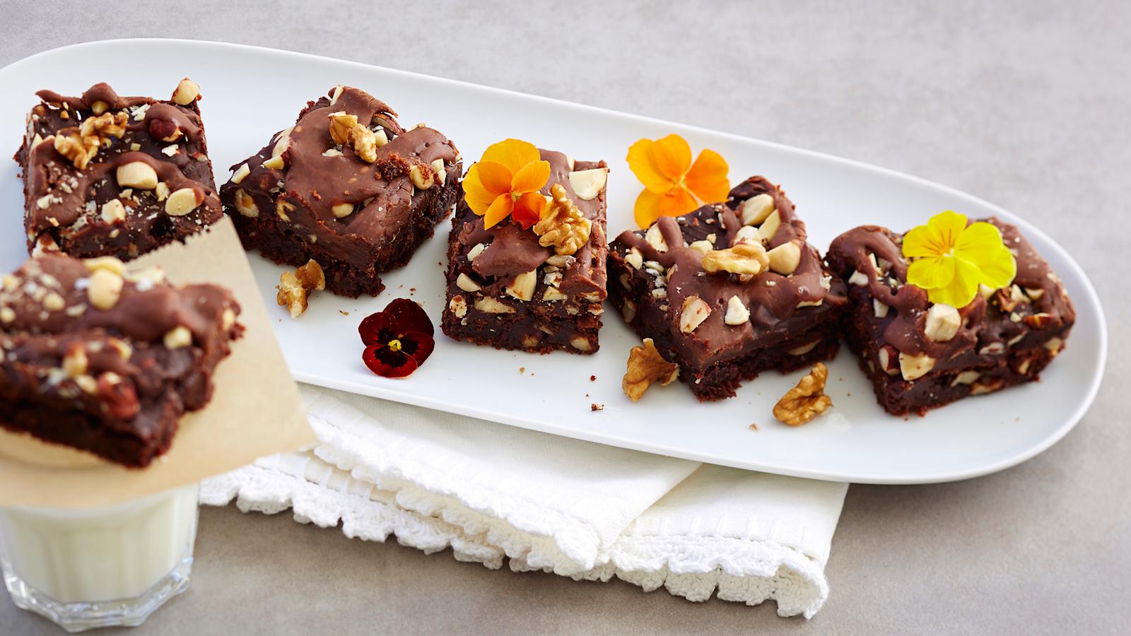 Suklaa-pähkinäbrowniet