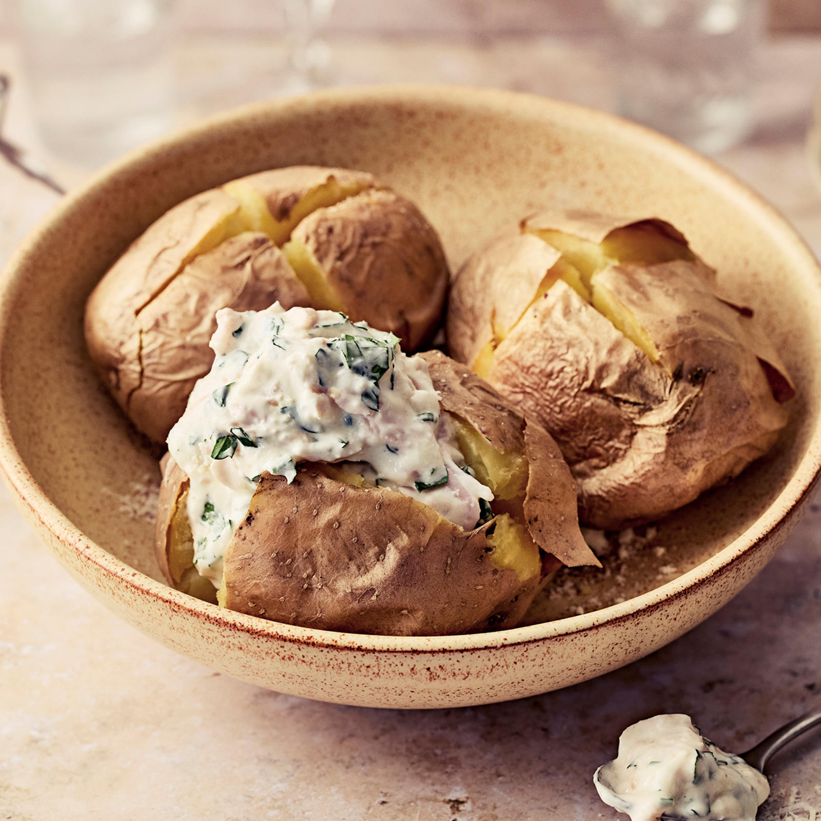 Uuniperunat ja kanatäyte