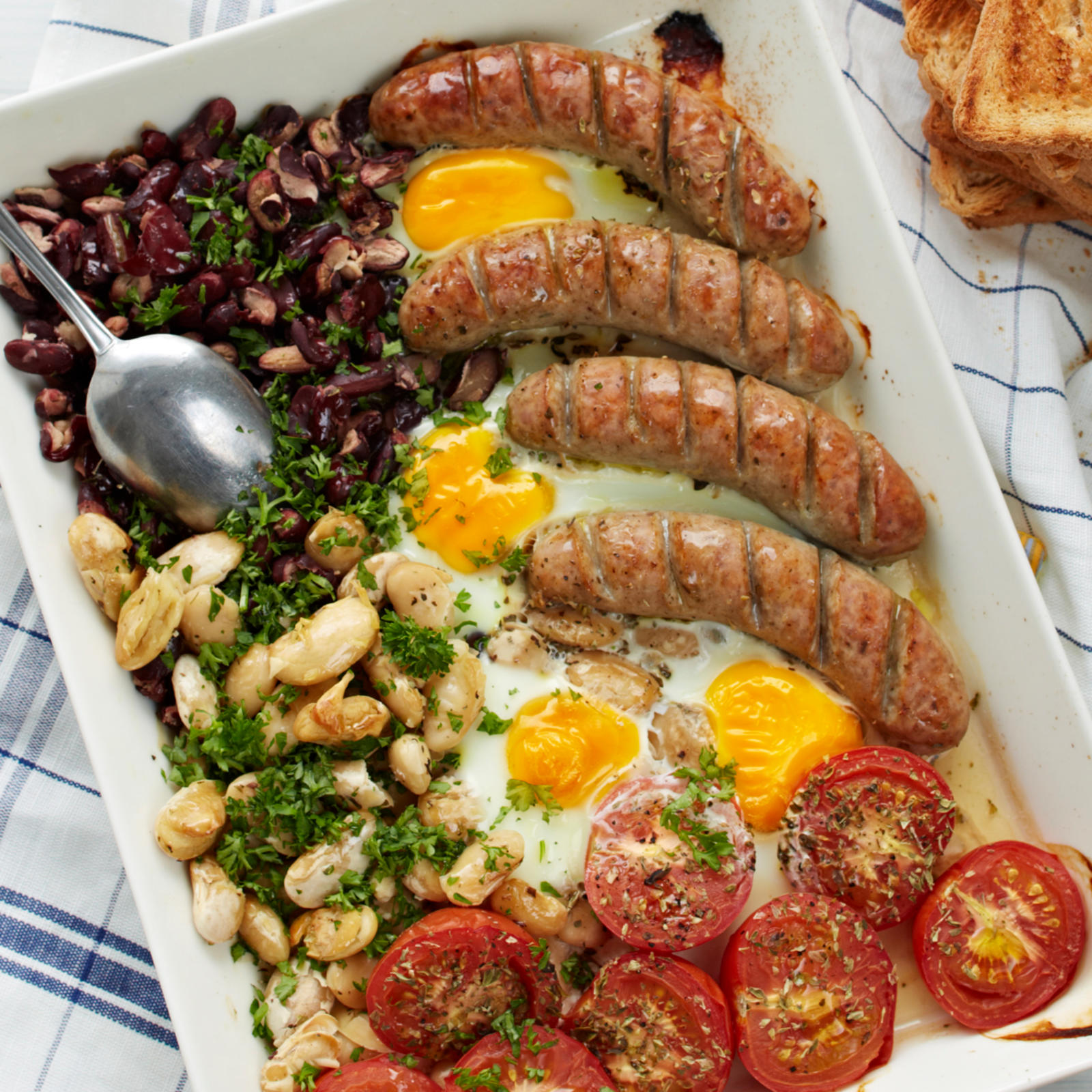 Brittiläinen aamiaisvuoka